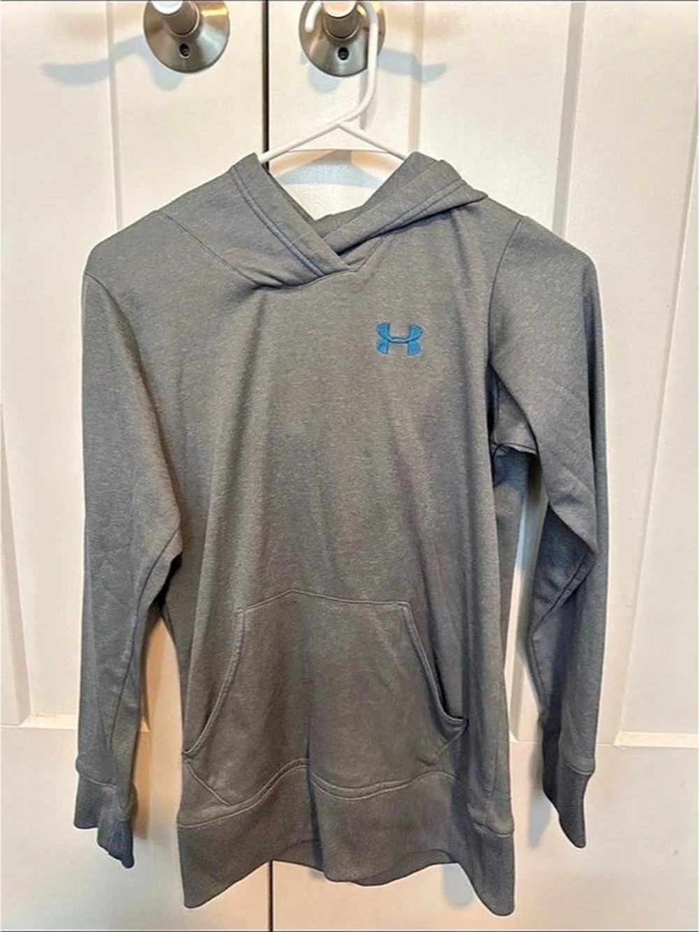 Under Armour Gray Hoodie Size Medium